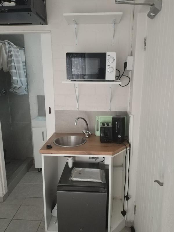 To Let 1 Bedroom Property for Rent in Highbury Western Cape